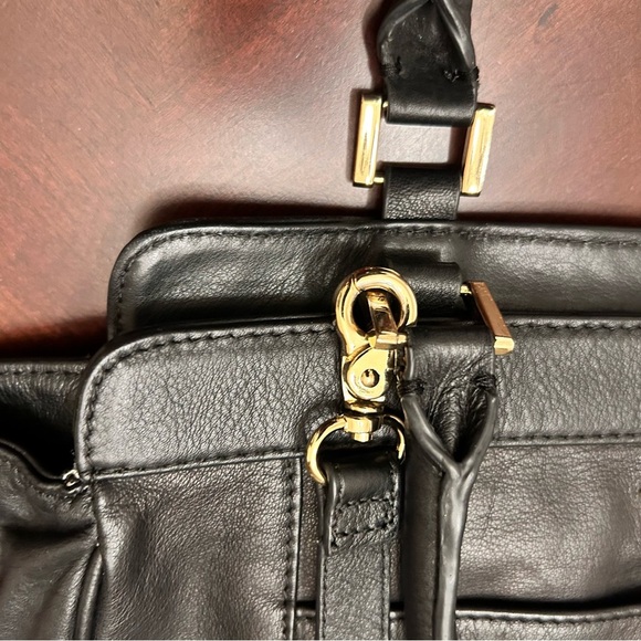 Emma Fox Leather Purse With Shoulder Strap - Picture 13 of 14